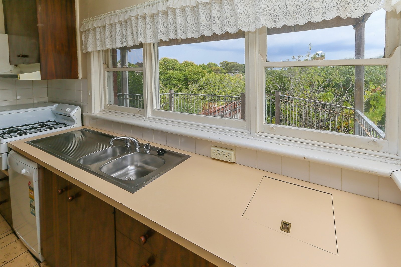 2 Richards Avenue, Glen Iris, 3146