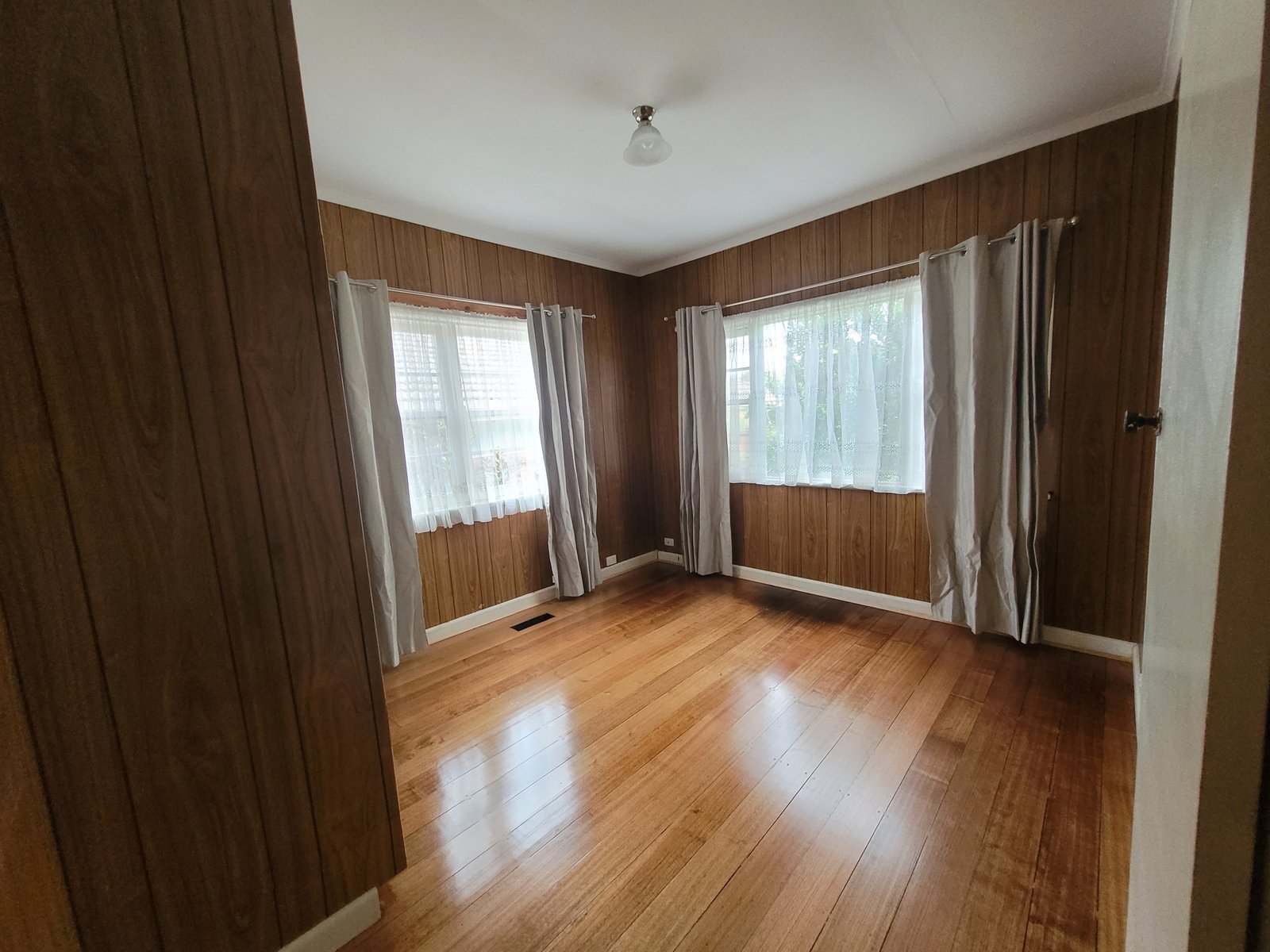 2 Richards Avenue, Glen Iris, 3146