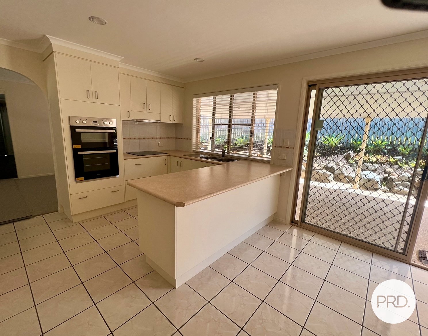 2 RIDGE Close TANNUM SANDS 2