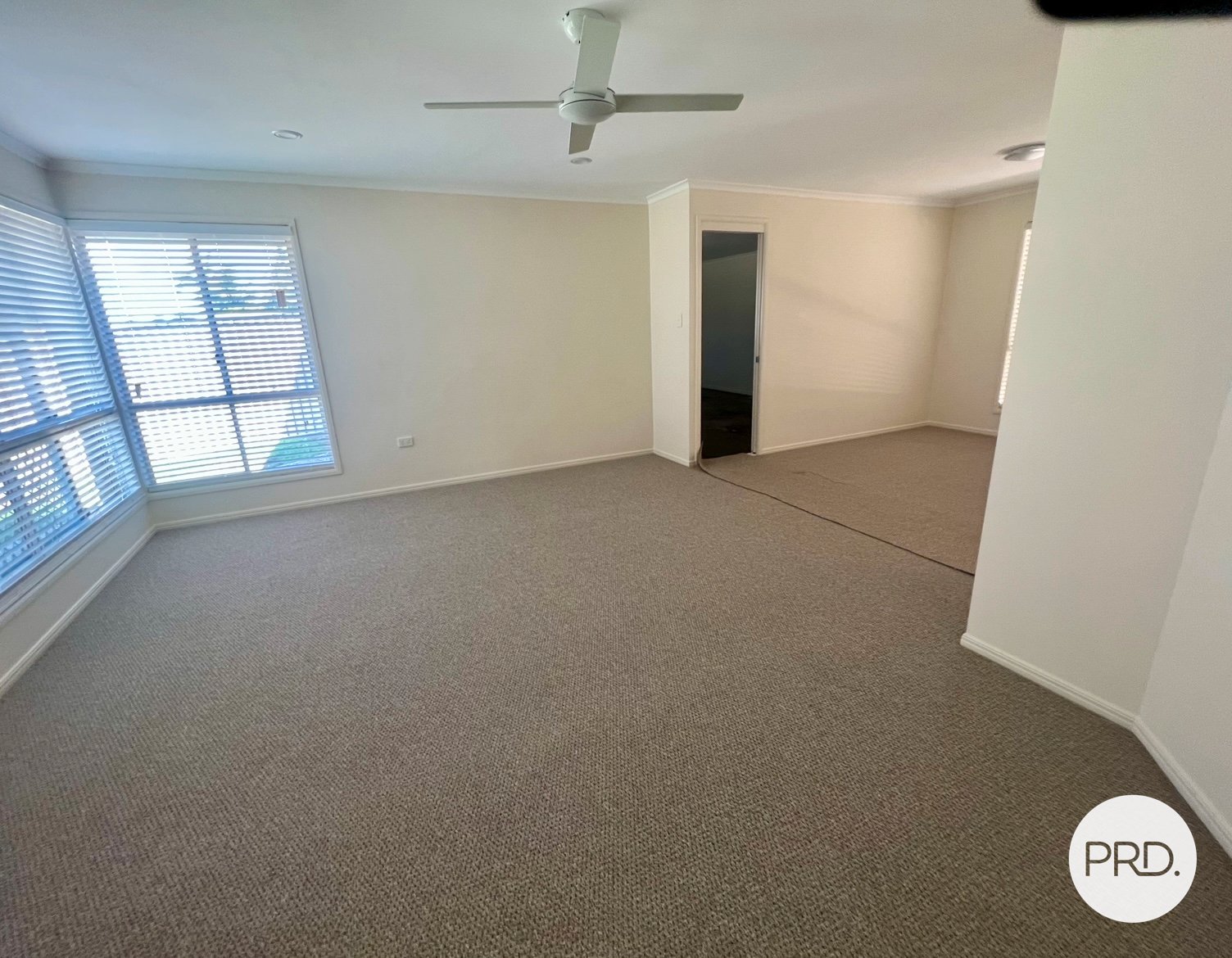 2 RIDGE Close TANNUM SANDS 7