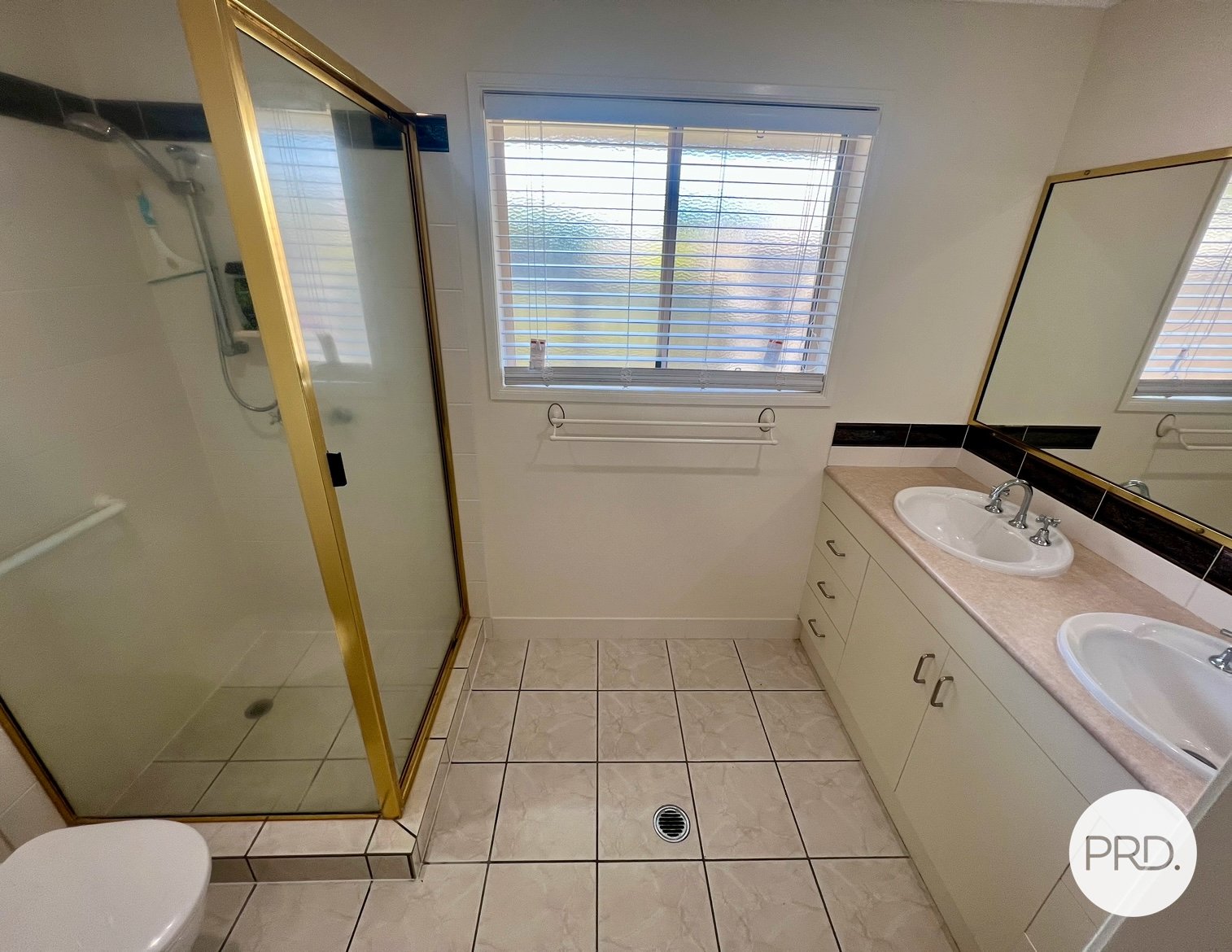 2 RIDGE Close TANNUM SANDS 8