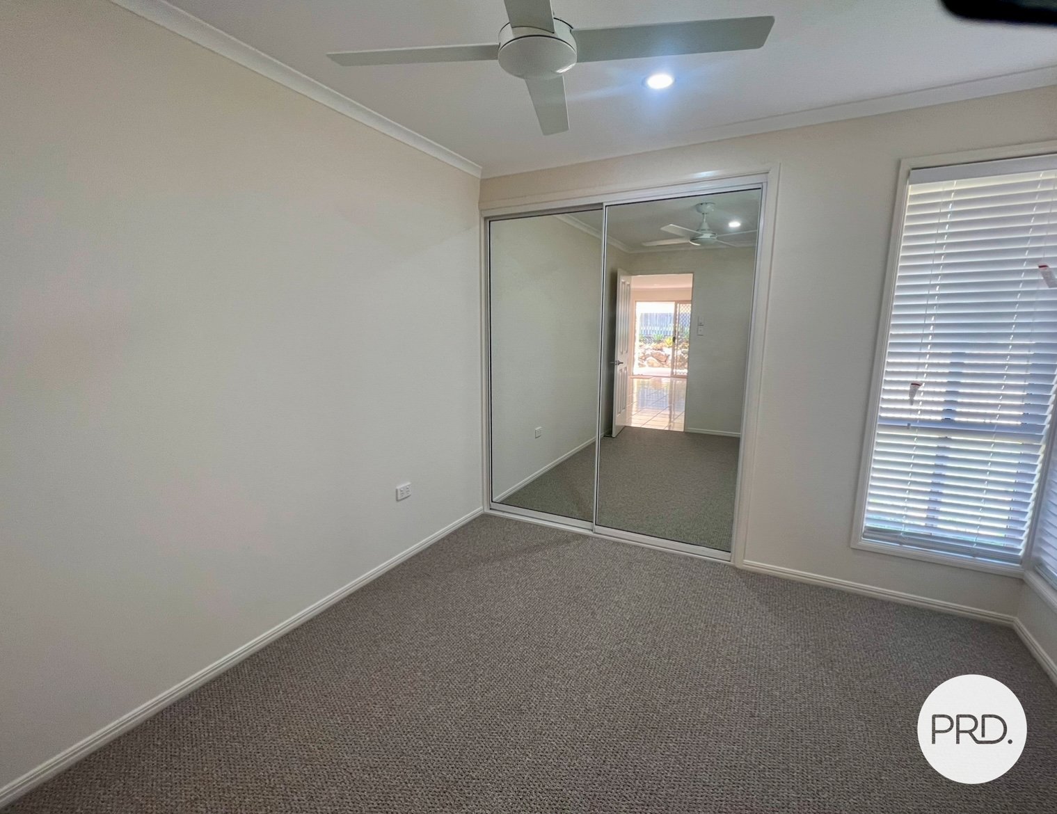 2 RIDGE Close TANNUM SANDS 11