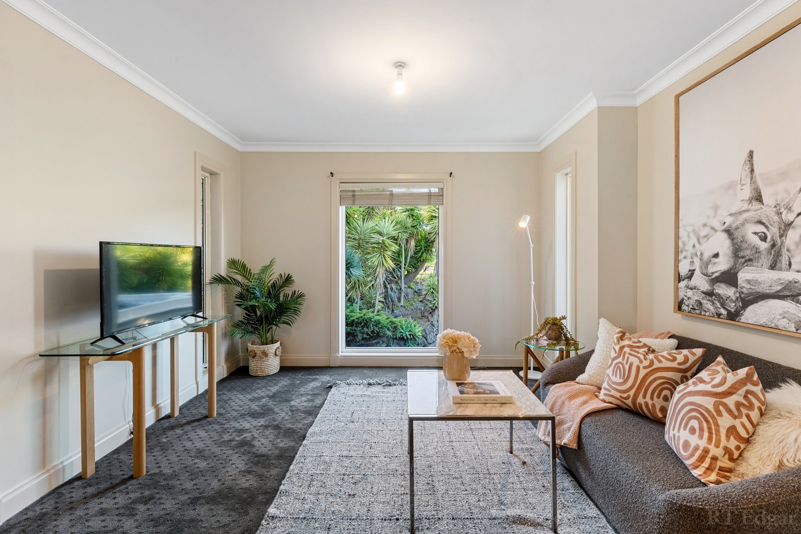 Real Estate and Property in 2 Ridley Court, Doncaster East, VIC