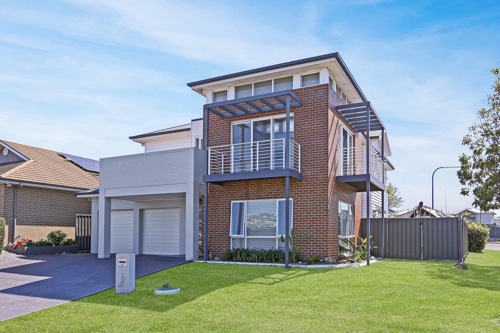 2 Riverside Crescent HAYWARDS BAY 1