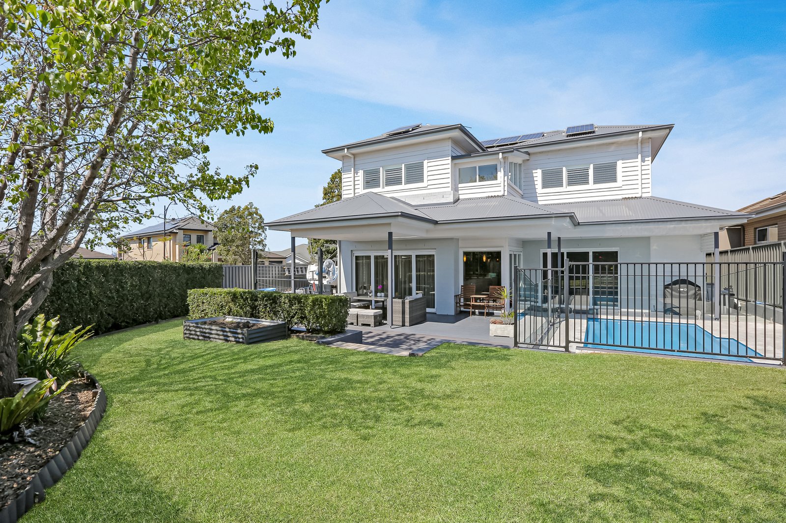 2 Riverside Crescent HAYWARDS BAY 10