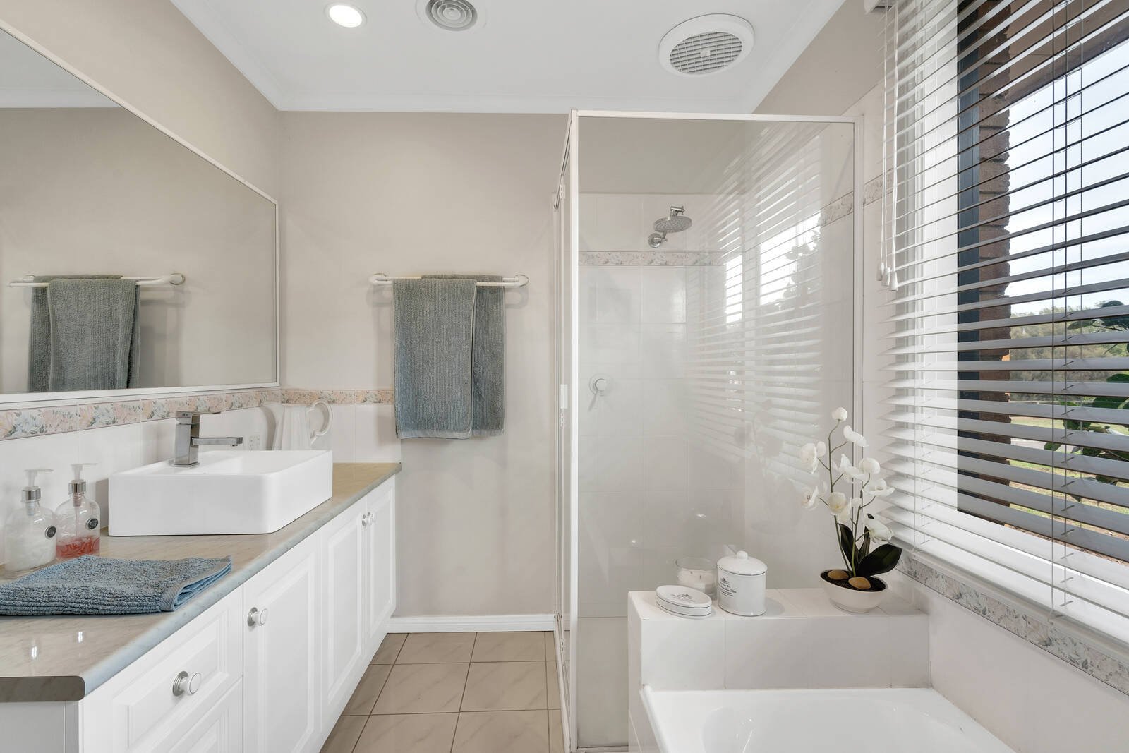 Real Estate and Property in 2 Robb Drive, Romsey, VIC