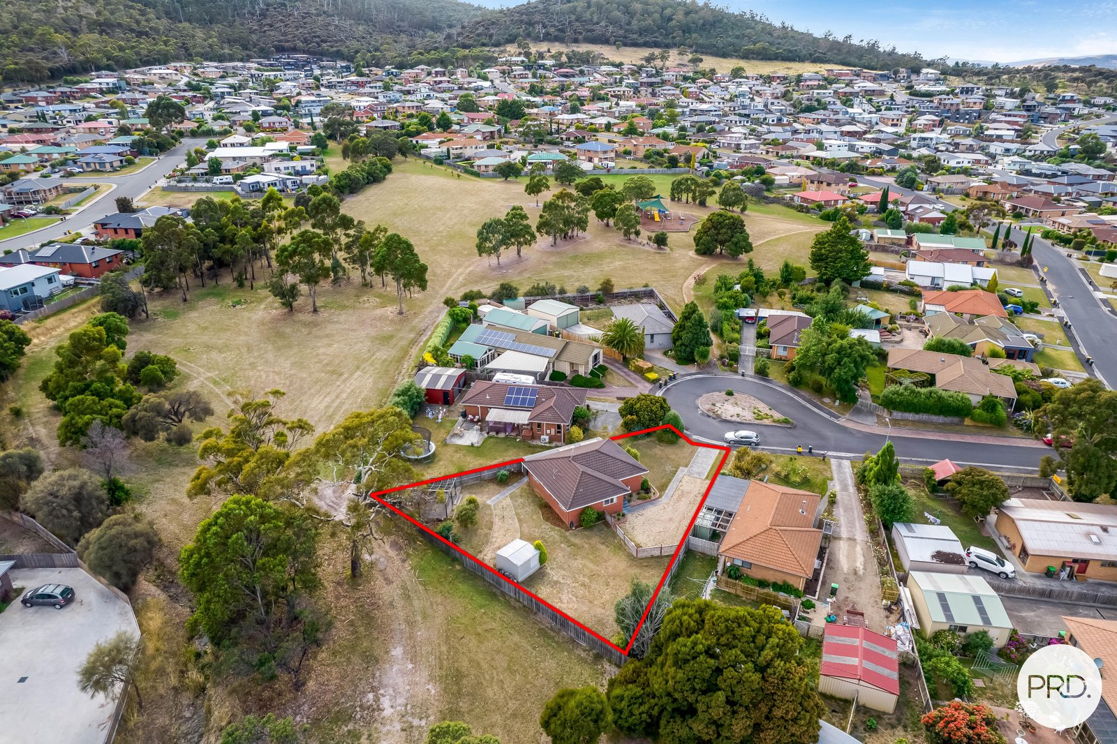 2 Robe Court OAKDOWNS 20