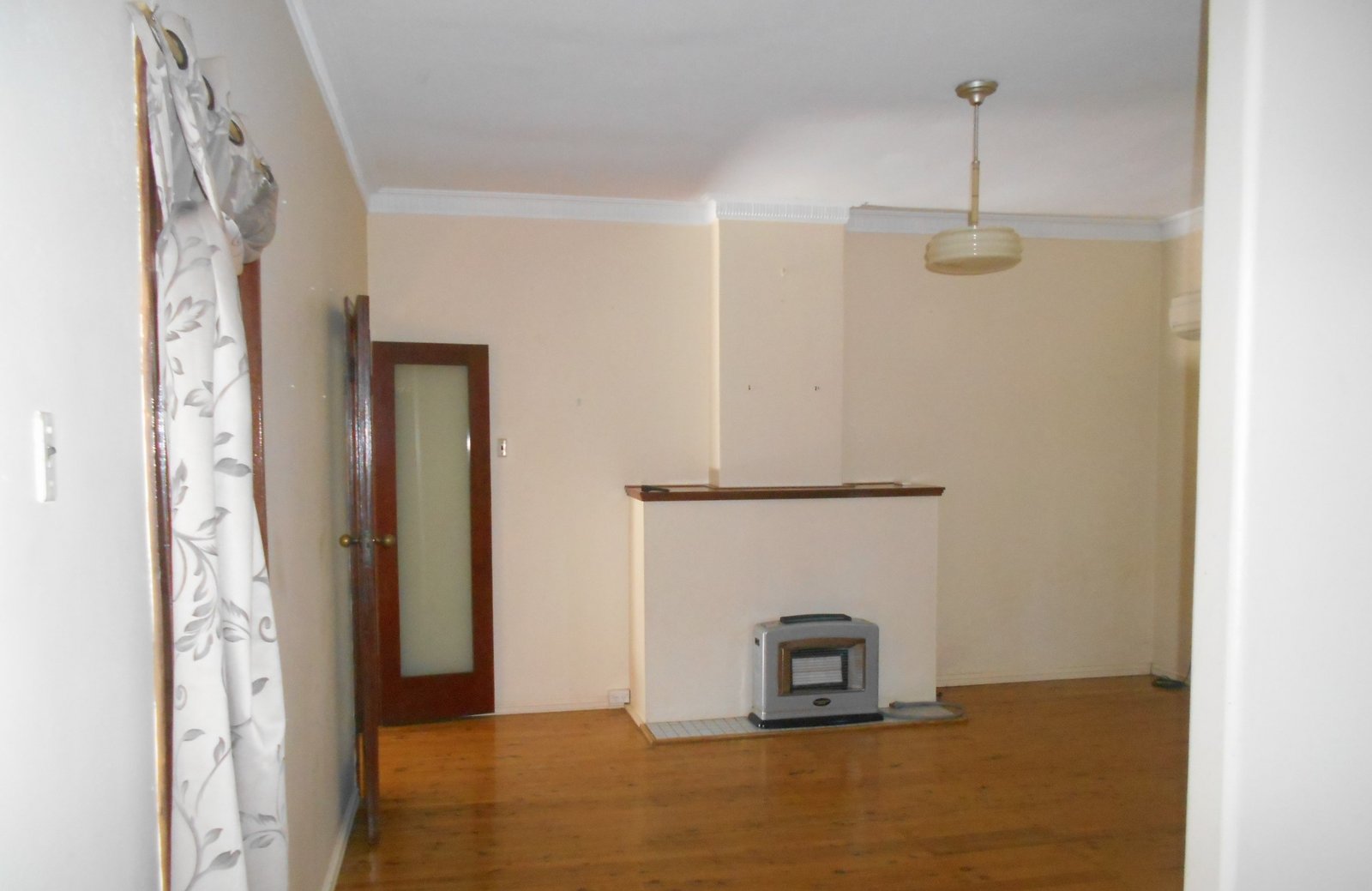 2 Robertson Street TUMUT 4