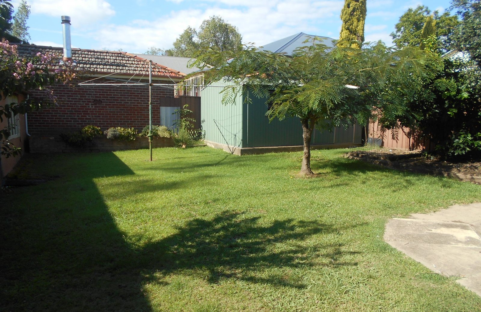 2 Robertson Street TUMUT 7