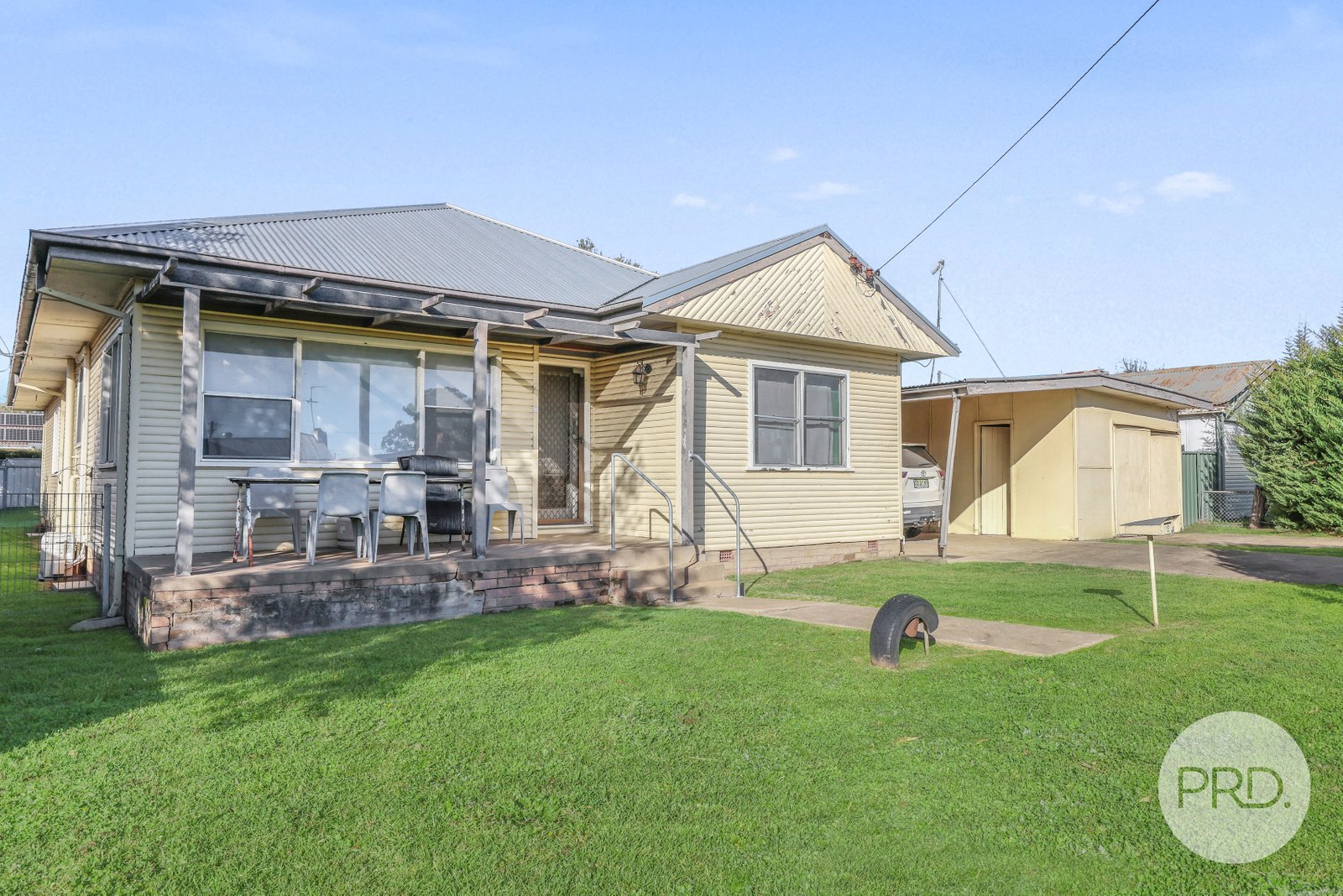 2 Robina Street TAMWORTH 1