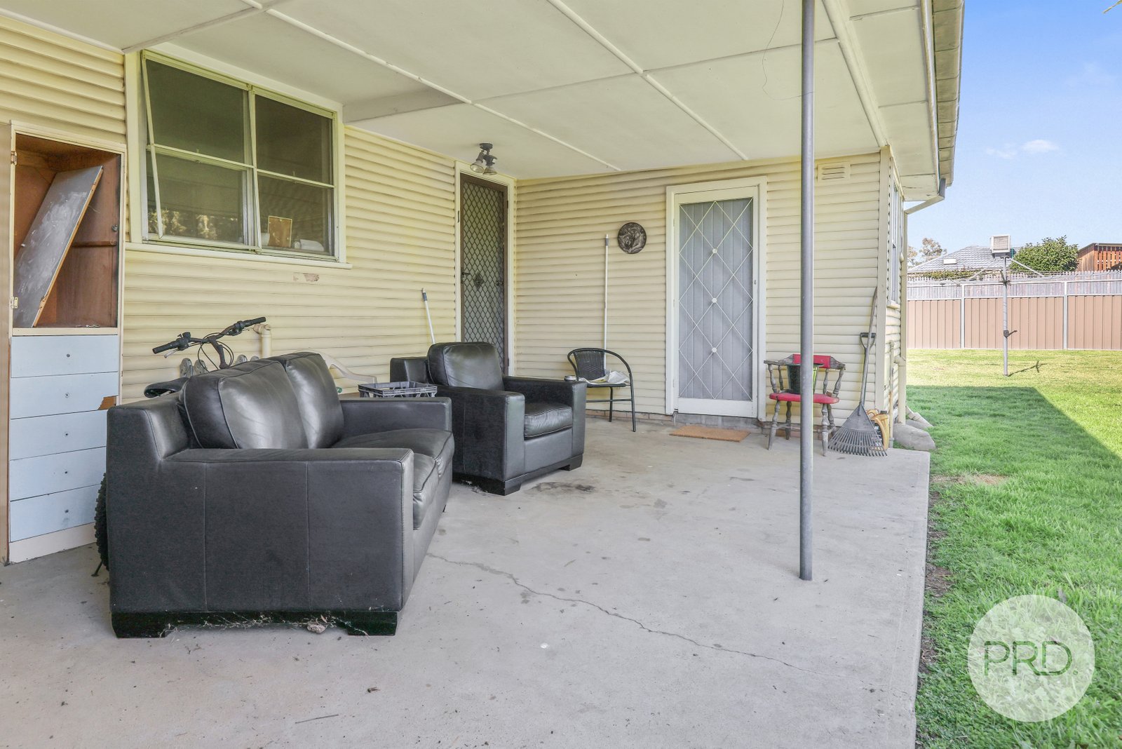 2 Robina Street TAMWORTH 11