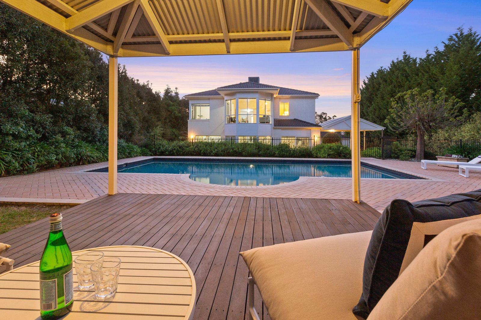 2 Rock Lodge Court, Frankston South, 3199