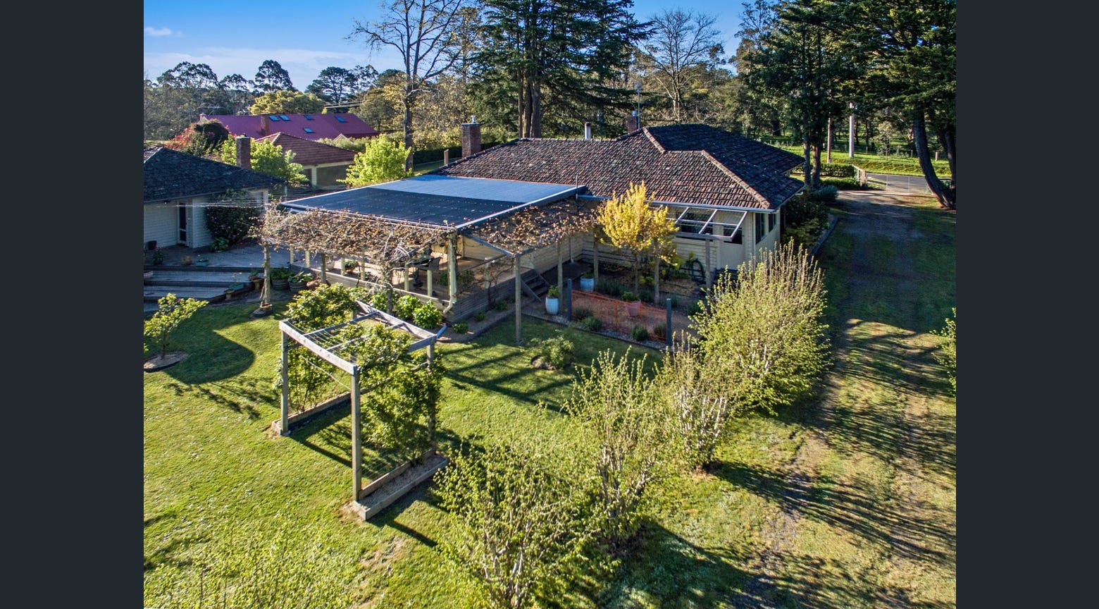 Real Estate and Property in 2 Romsey Road, Woodend, VIC