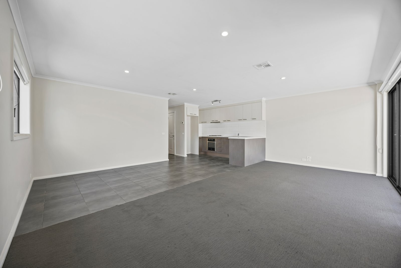 Gallery: 2 Ron Court