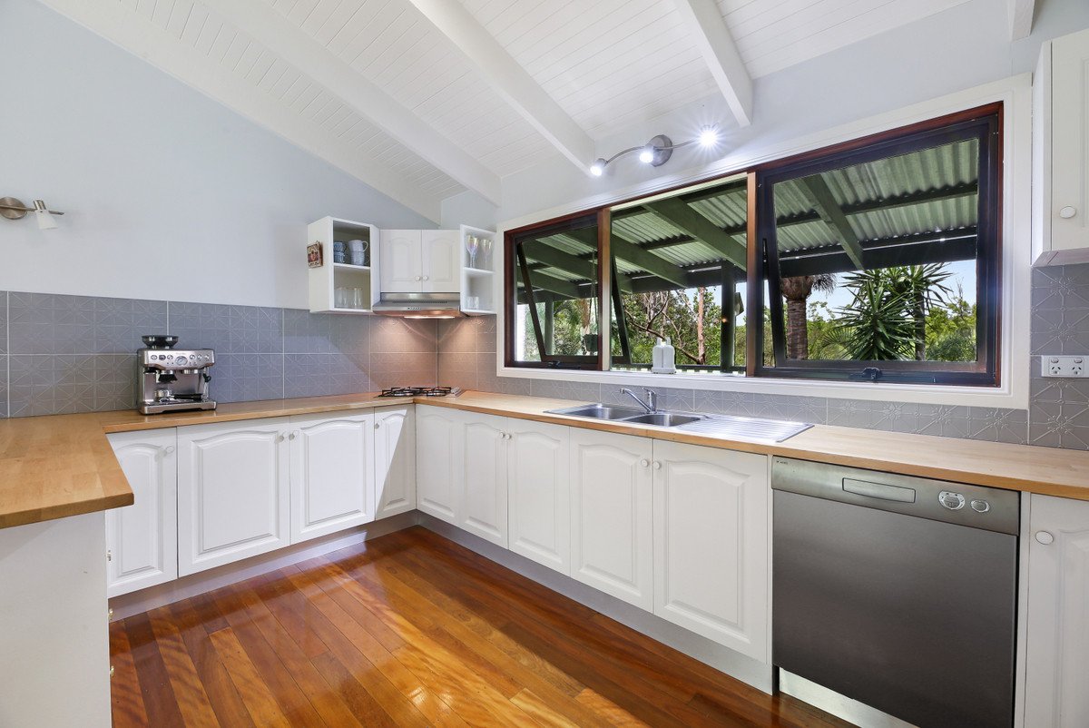 2 Ronelle Court Tallebudgera 5