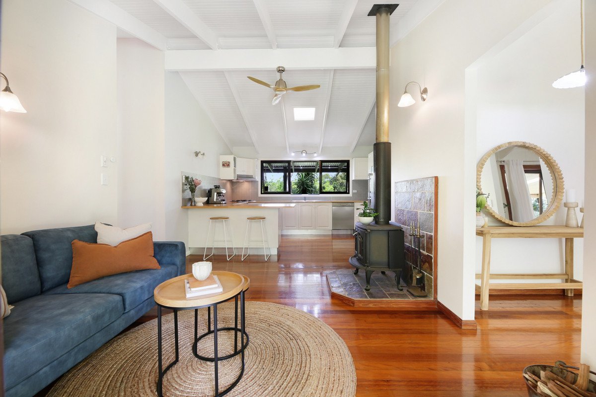 2 Ronelle Court TALLEBUDGERA 6