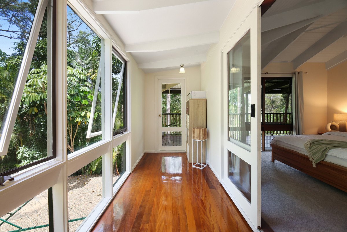 2 Ronelle Court TALLEBUDGERA 18