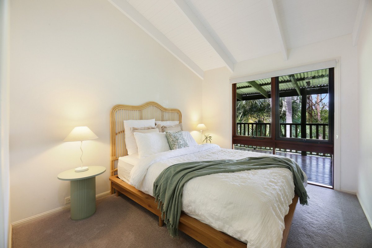 2 Ronelle Court TALLEBUDGERA 20