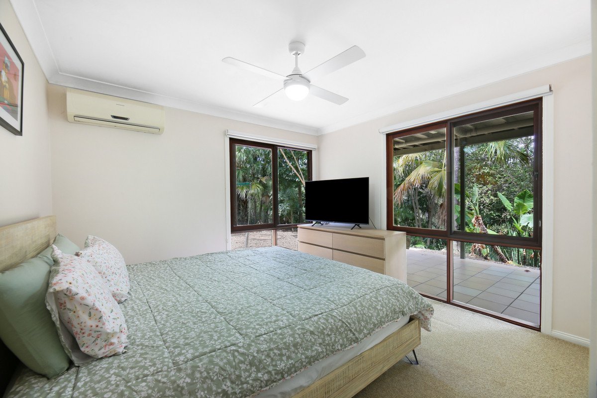 2 Ronelle Court TALLEBUDGERA 27