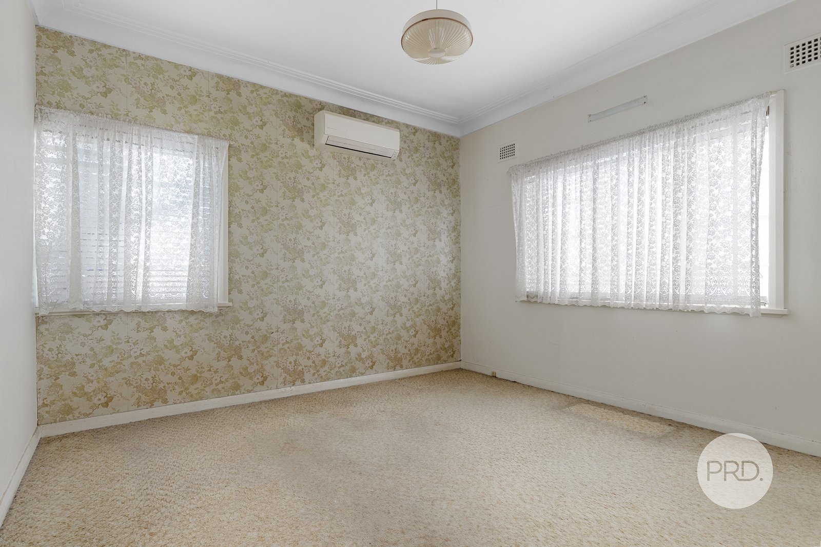 2 Rosa Street OATLEY 5