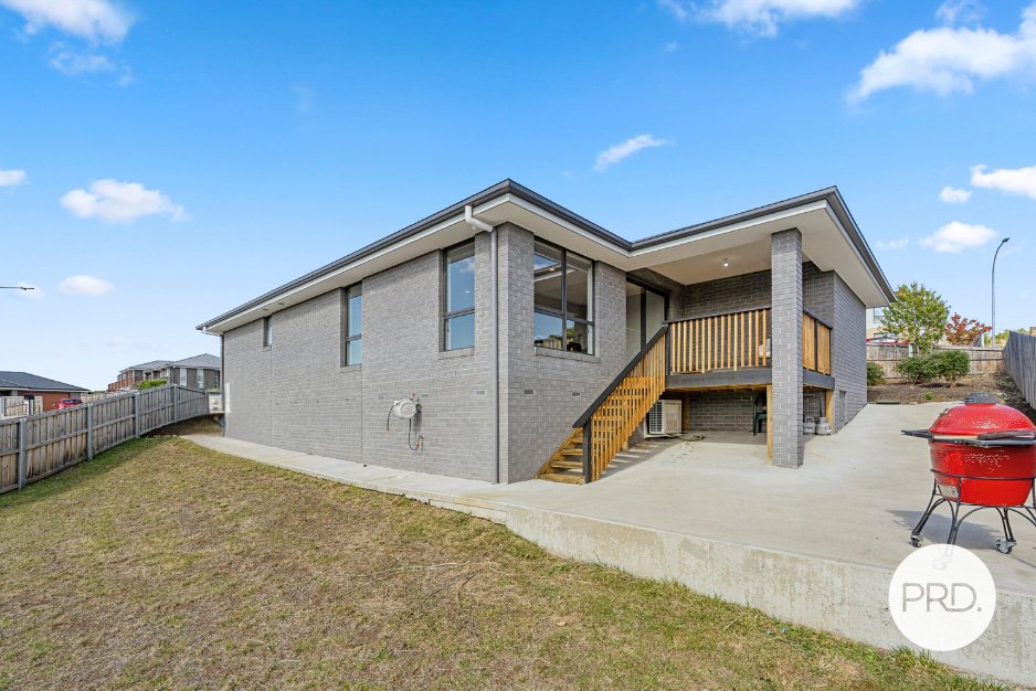 2 Rosalie Place HOWRAH 13
