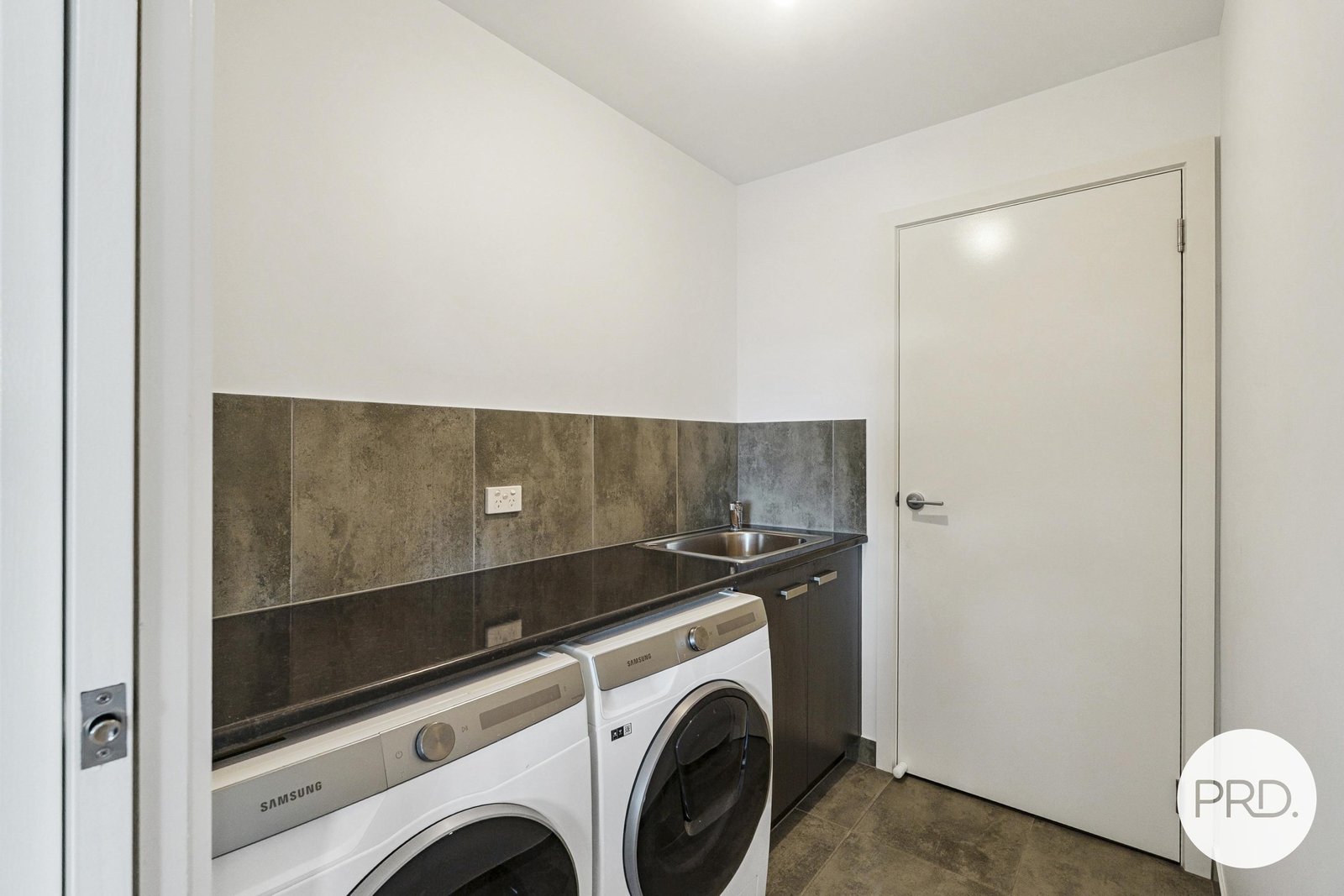 2 Rosalie Place HOWRAH 14