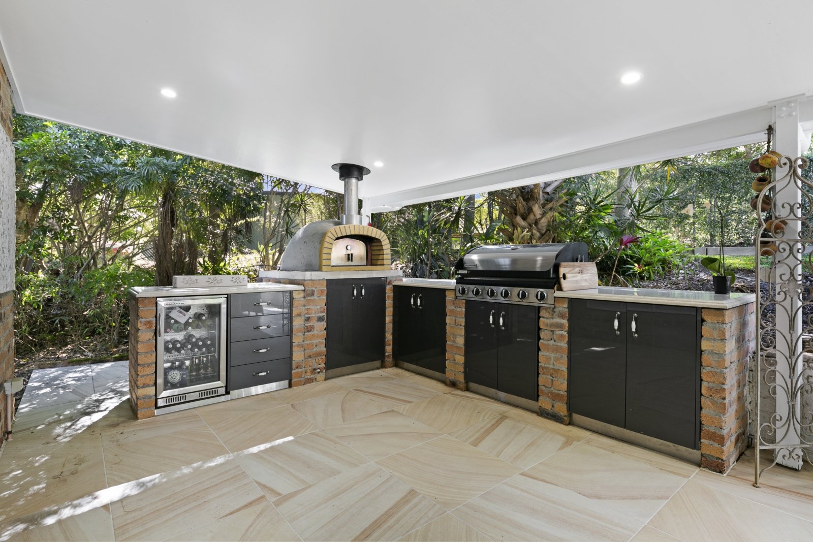 2 Rosebank Court TALLEBUDGERA 4