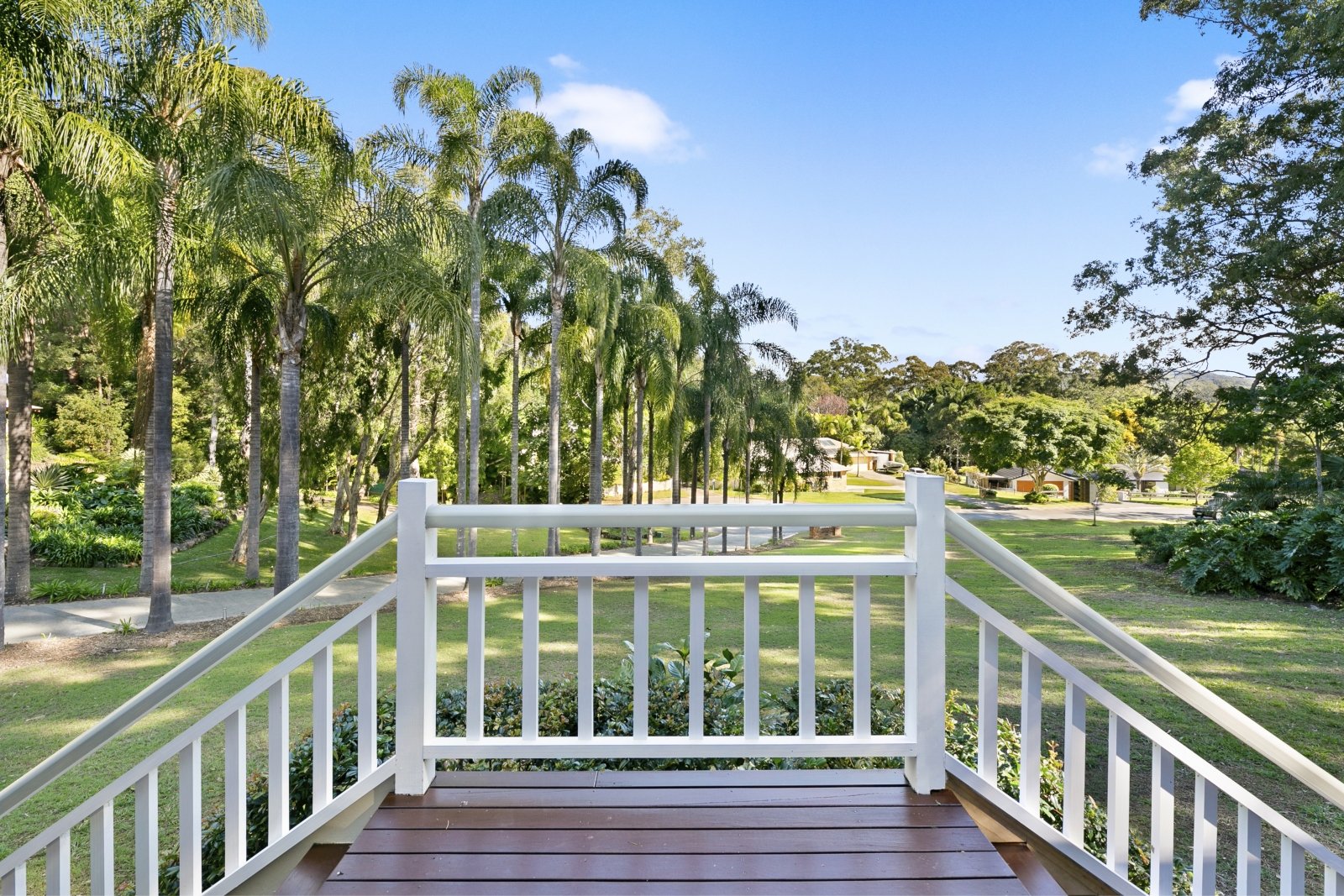 2 Rosebank Court TALLEBUDGERA 12