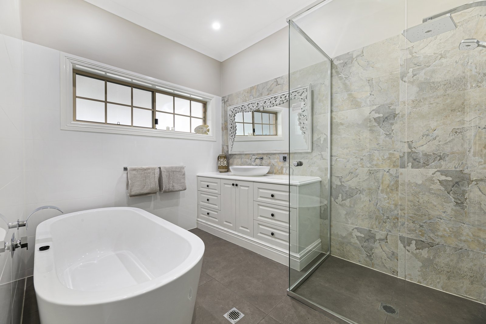 2 Rosebank Court TALLEBUDGERA 24