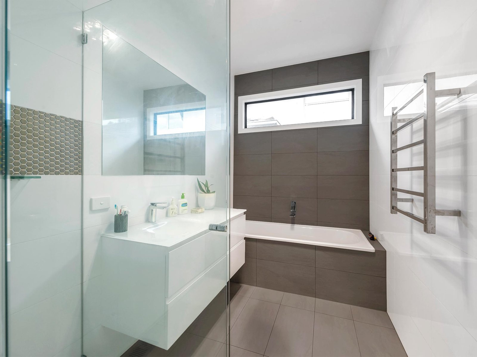 Gallery: 2 Royalty Avenue