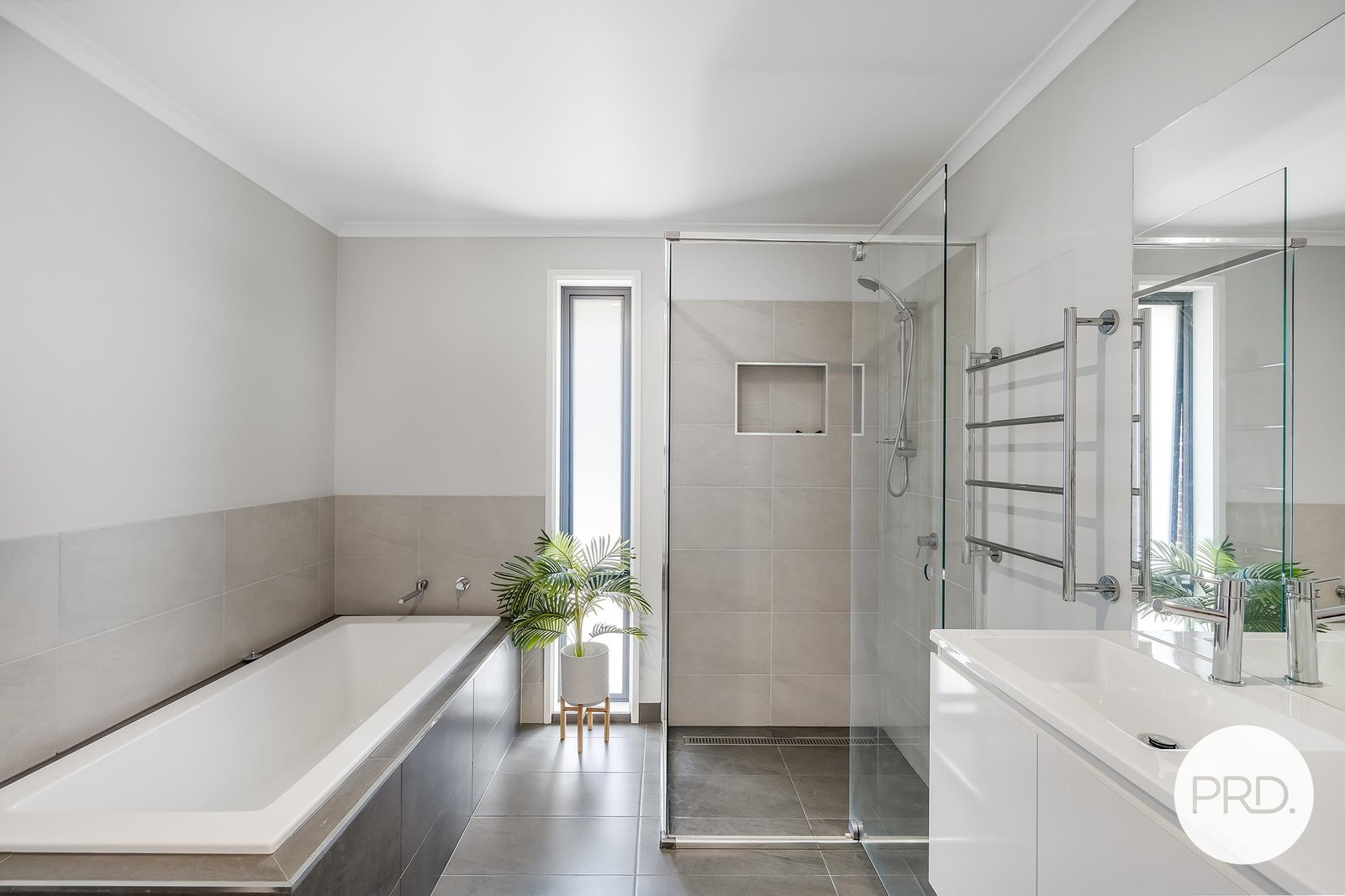 2 Roybridge Way HOWRAH 22