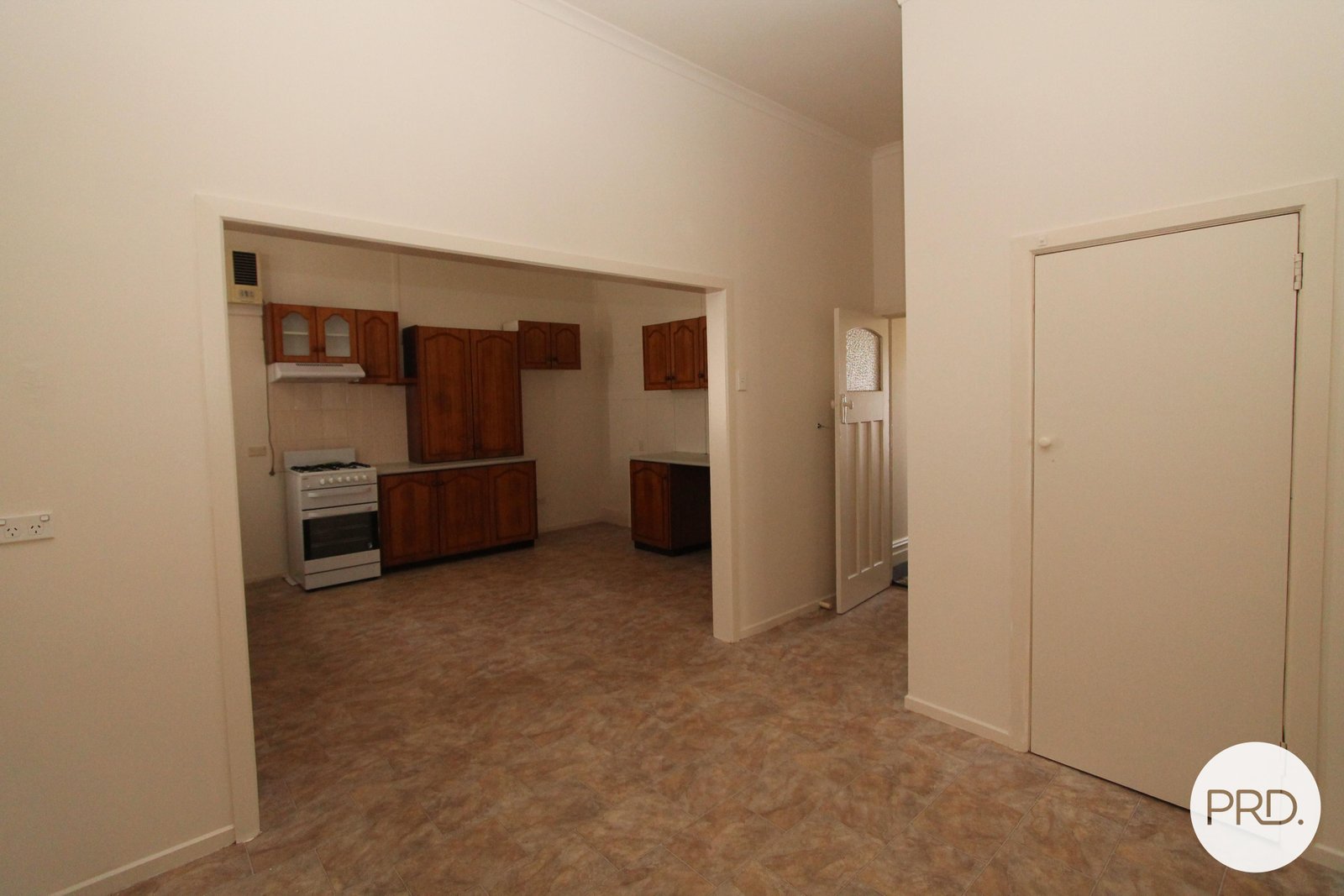 2 Salisbury Avenue NEWINGTON 11