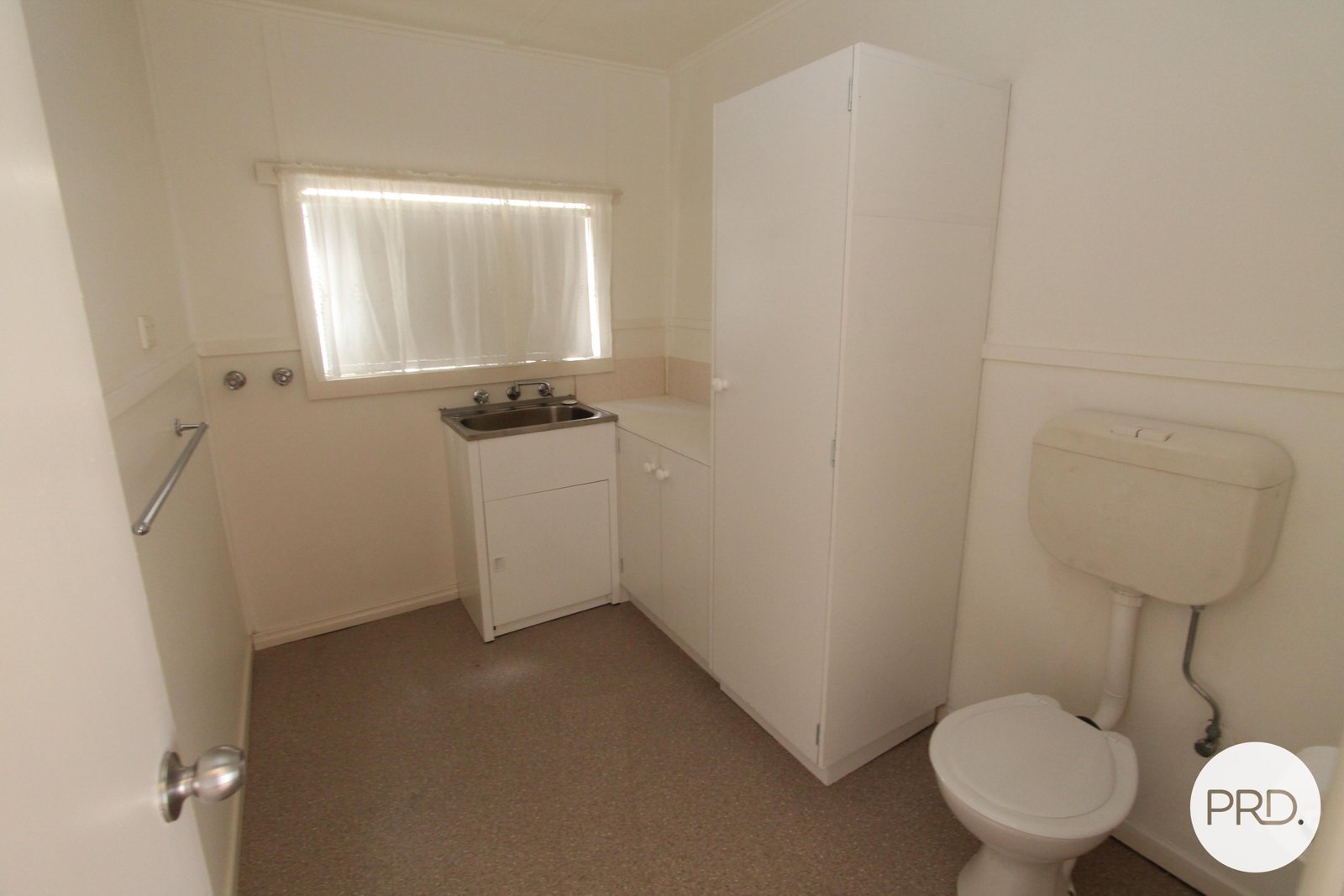 2 Salisbury Avenue NEWINGTON 13