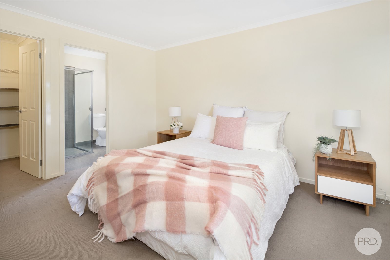 2 Sandon Place DELACOMBE 4