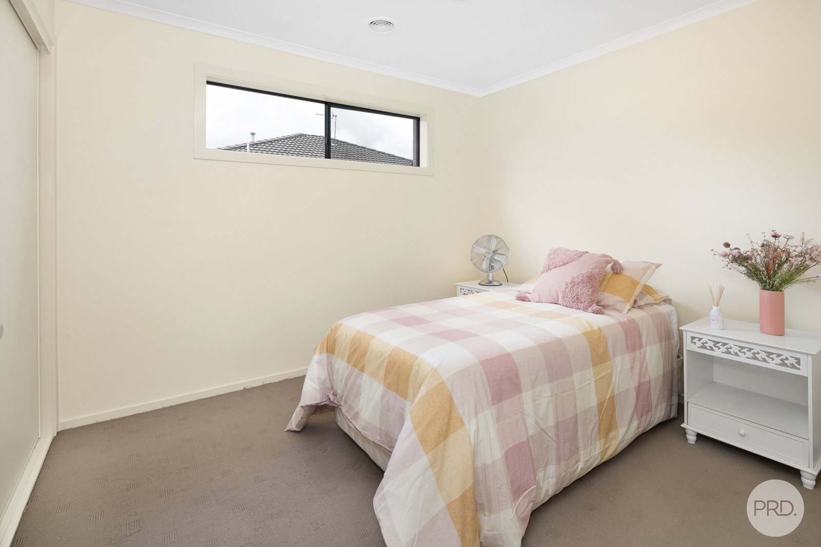 2 Sandon Place DELACOMBE 6