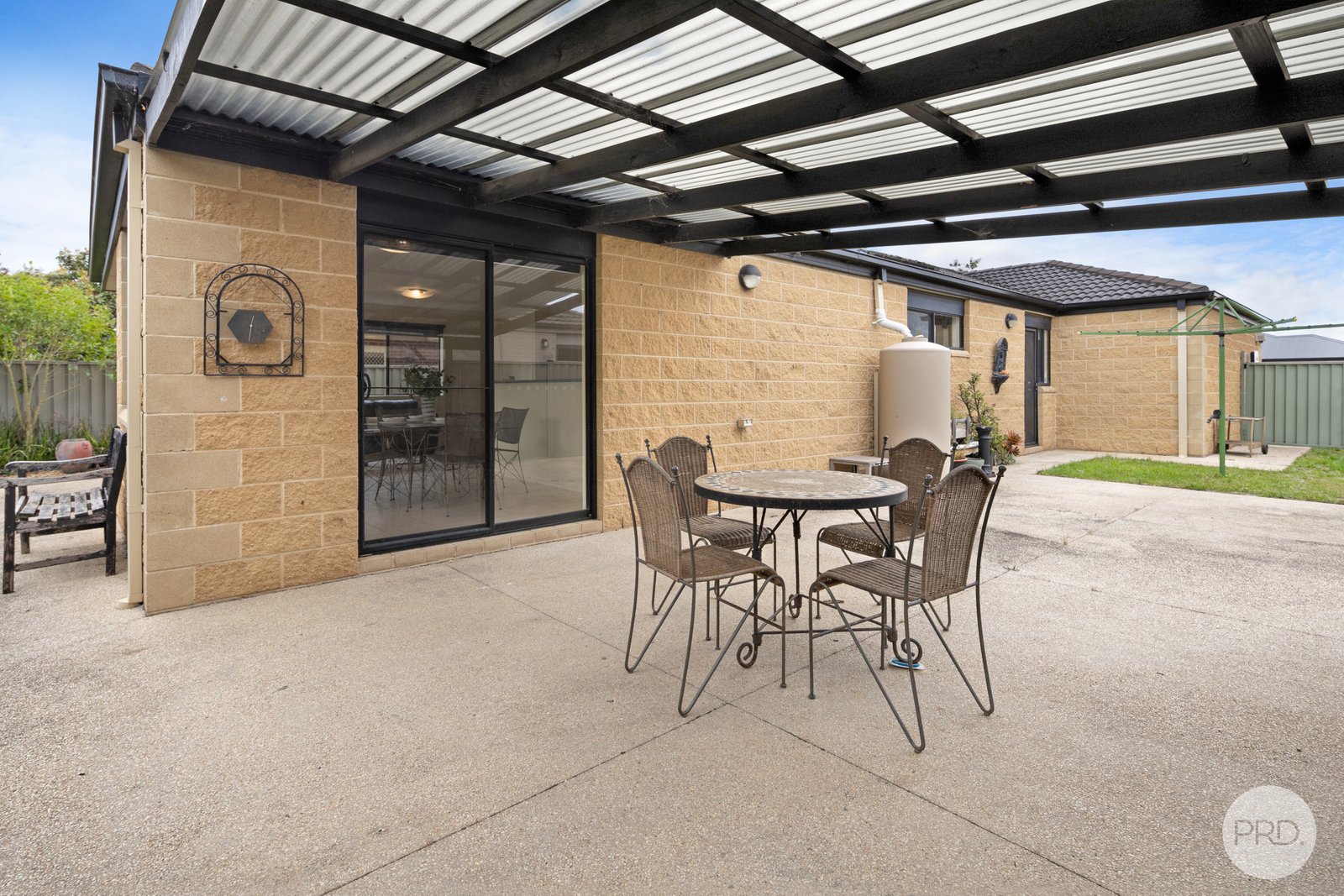 2 Sandon Place DELACOMBE 9