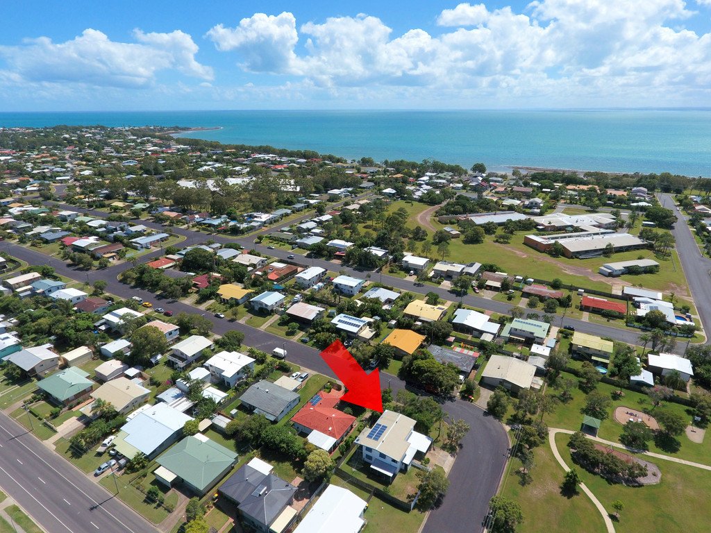 2 Saunders Street POINT VERNON 2