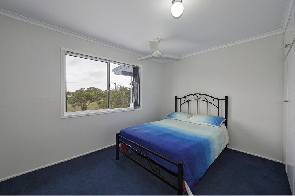 2 Saunders Street POINT VERNON 11