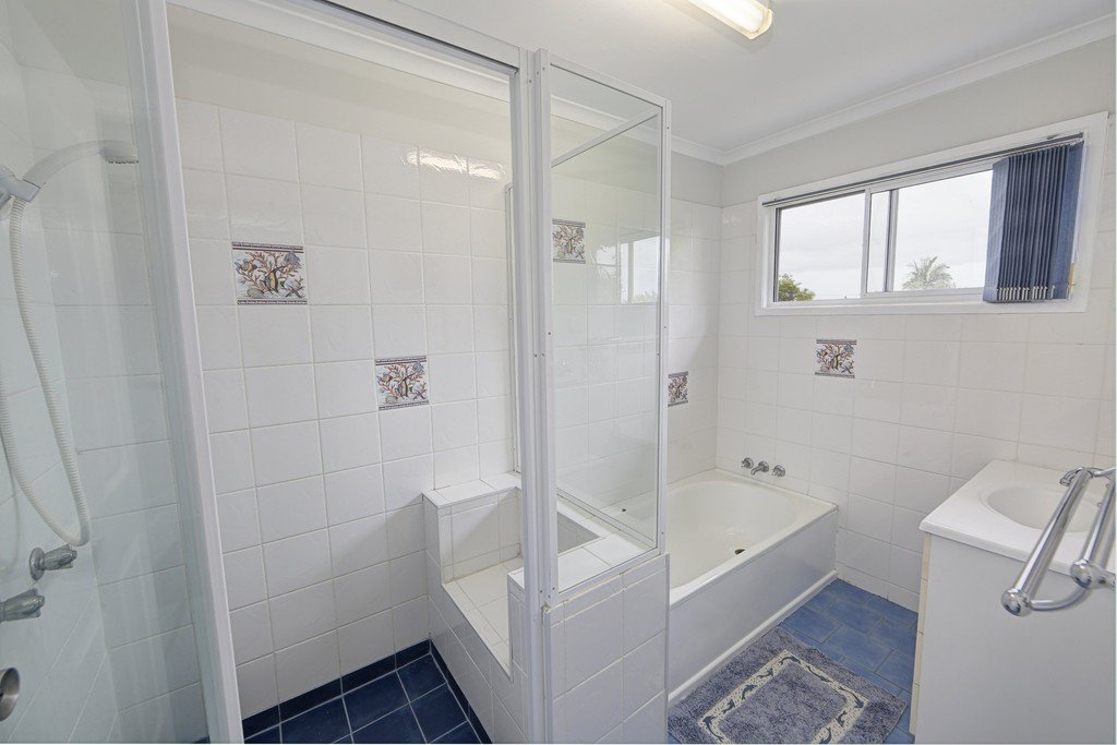 2 Saunders Street POINT VERNON 16