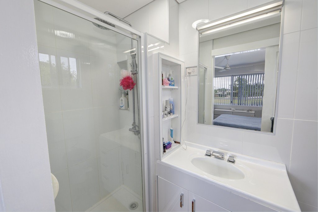 2 Saunders Street POINT VERNON 17