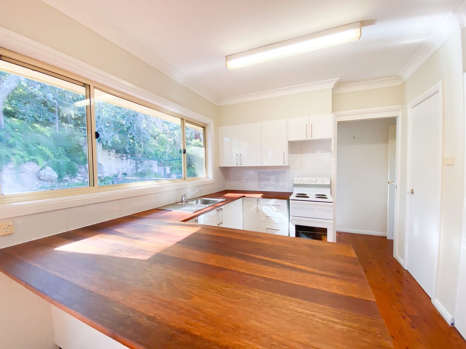 2 Scott Circuit SALAMANDER BAY 9