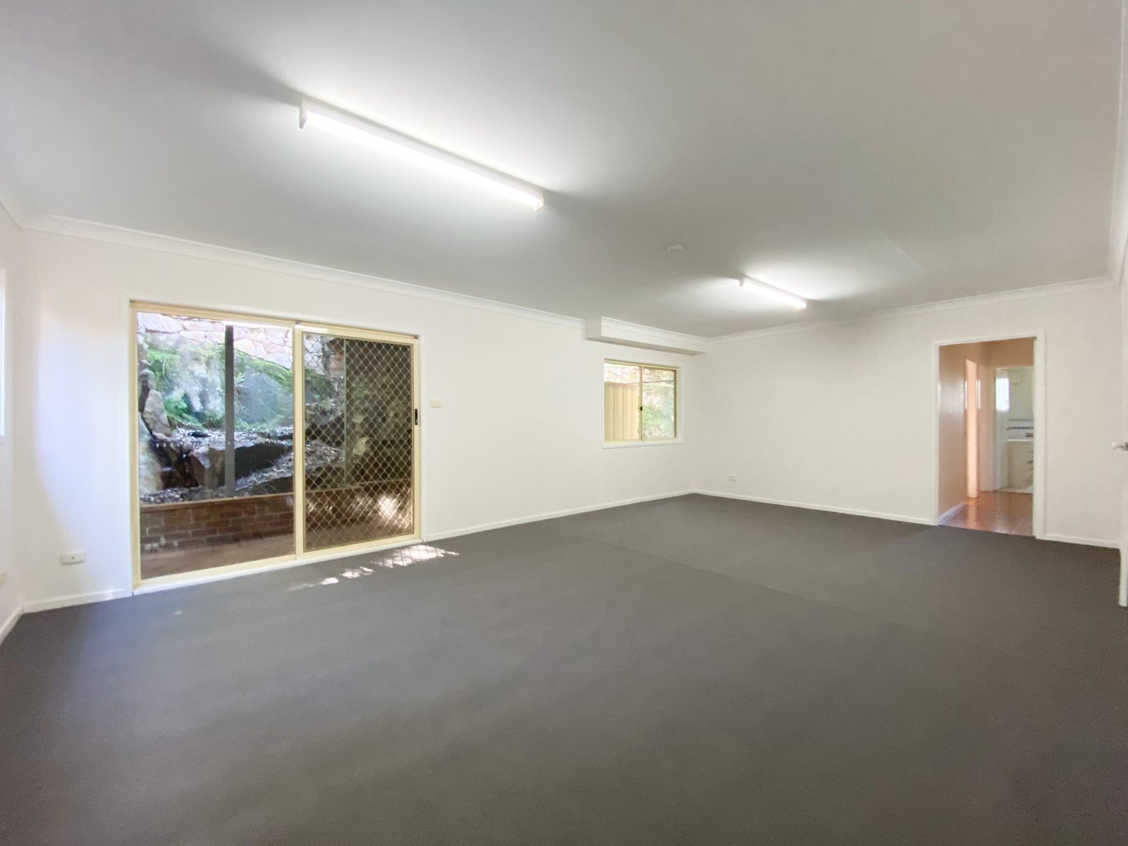 2 Scott Circuit SALAMANDER BAY 23