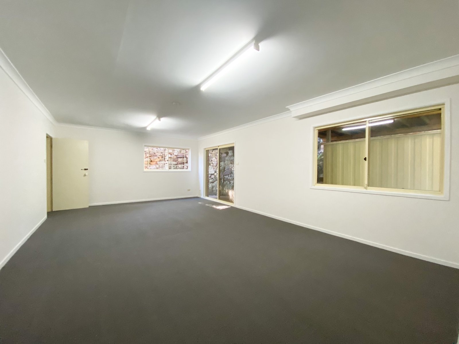 2 Scott Circuit SALAMANDER BAY 24