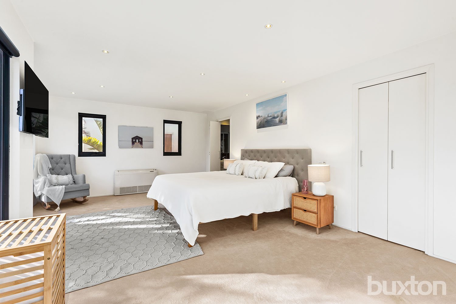 Gallery: 2 Scott Court