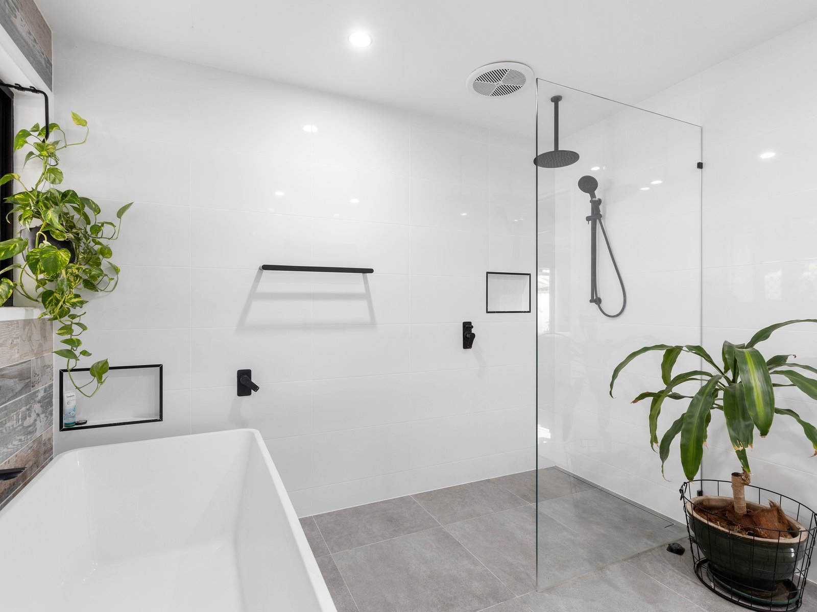 2 Seabrook Street ELANORA 4