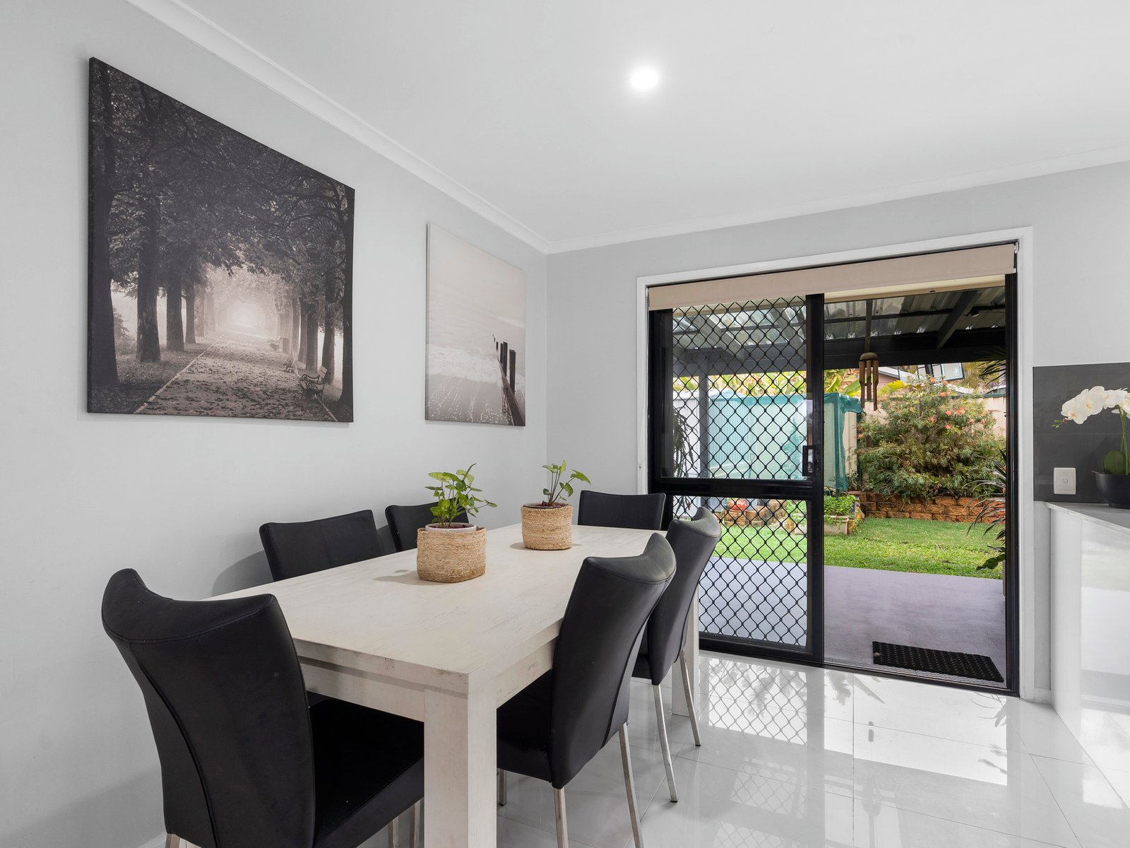 2 Seabrook Street ELANORA 8