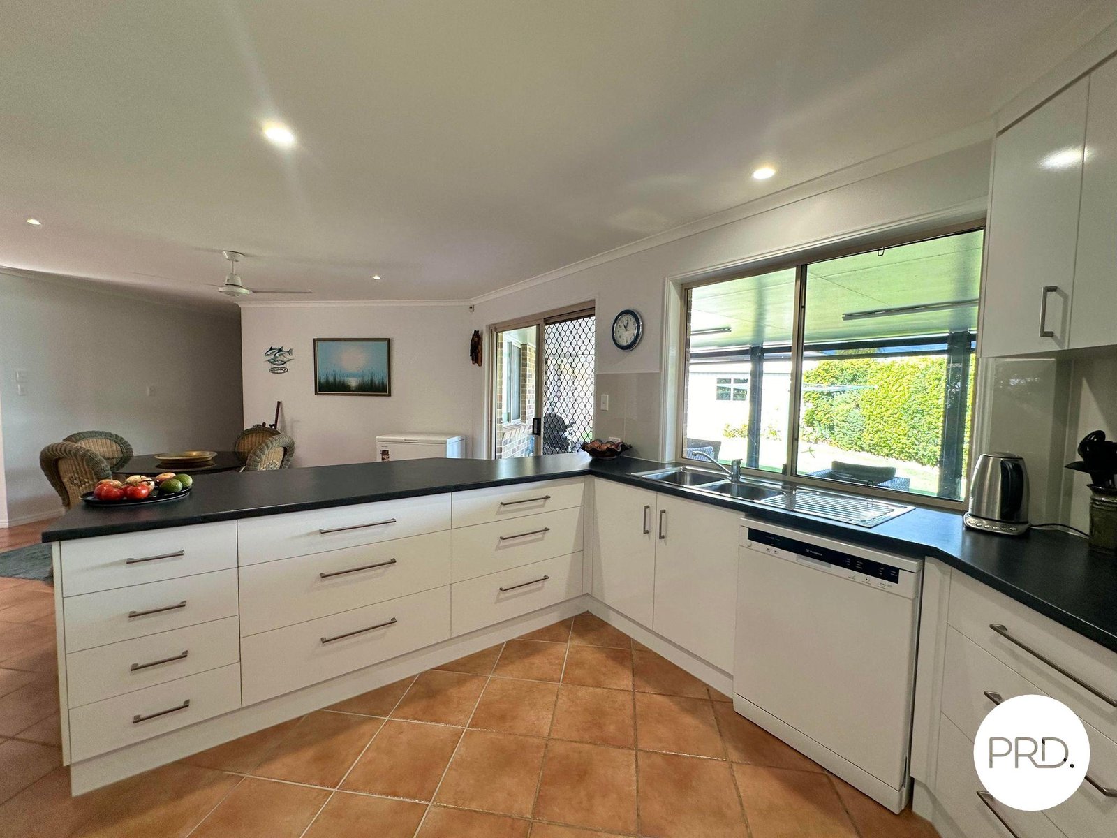 2 Selina Court TANNUM SANDS 8