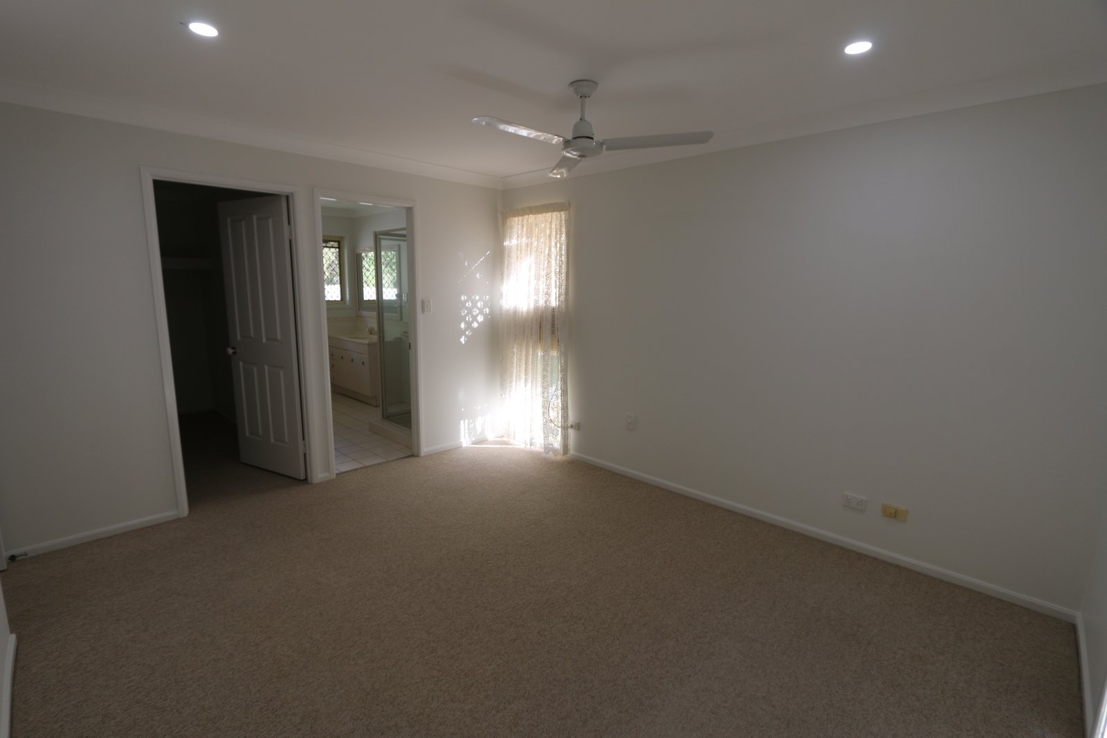 2 Sexton Court MOLENDINAR 5