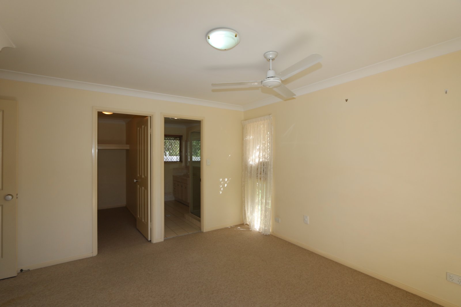 2 Sexton Court MOLENDINAR 7