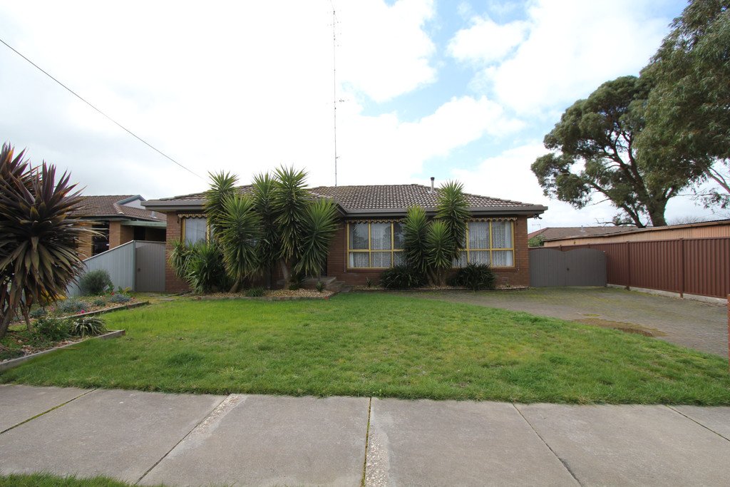 2 Sherwood Street WENDOUREE 1